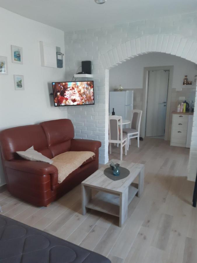 Old Marine House Apartment Tivat Bagian luar foto