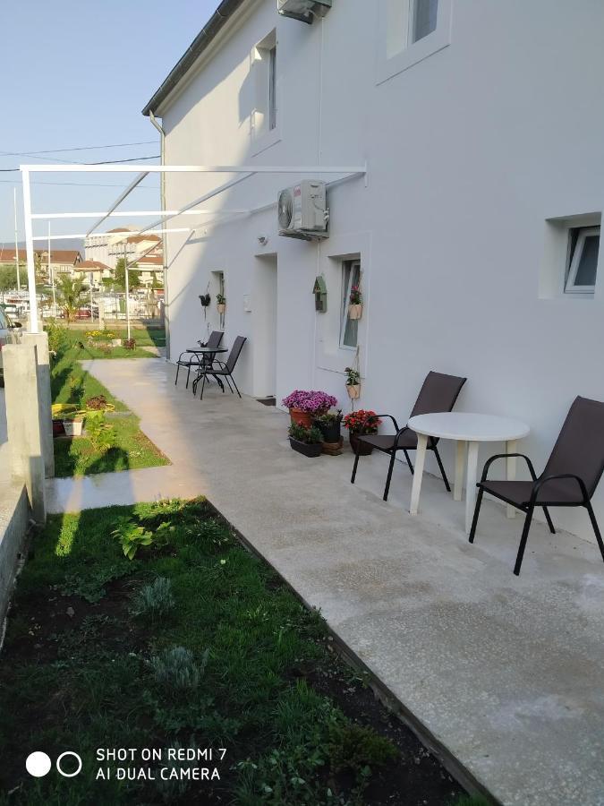 Old Marine House Apartment Tivat Bagian luar foto