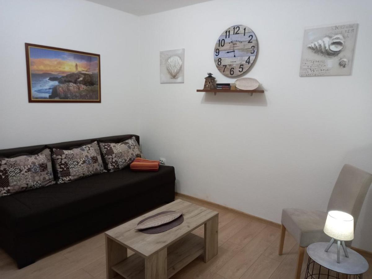 Old Marine House Apartment Tivat Bagian luar foto