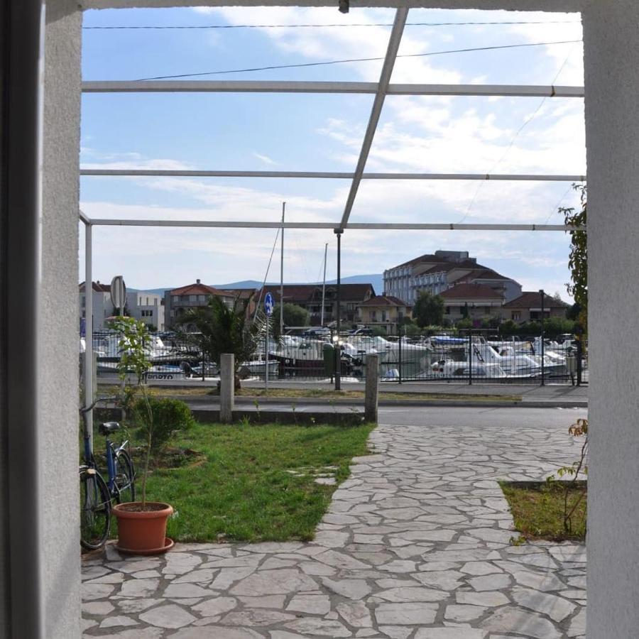 Old Marine House Apartment Tivat Bagian luar foto