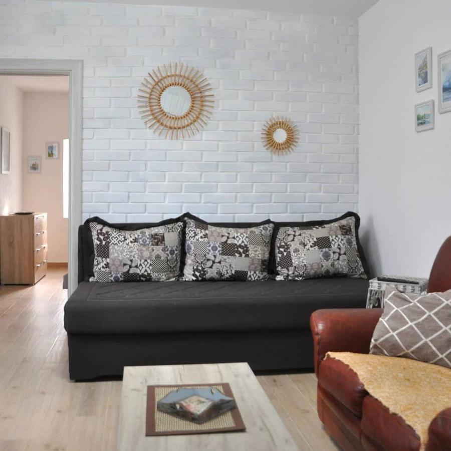 Old Marine House Apartment Tivat Bagian luar foto