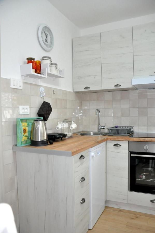 Old Marine House Apartment Tivat Bagian luar foto
