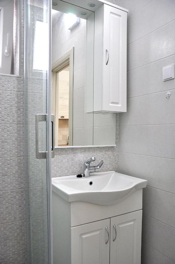 Old Marine House Apartment Tivat Bagian luar foto