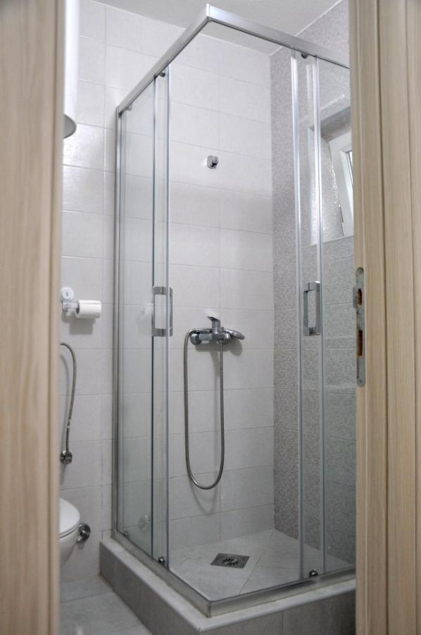 Old Marine House Apartment Tivat Bagian luar foto
