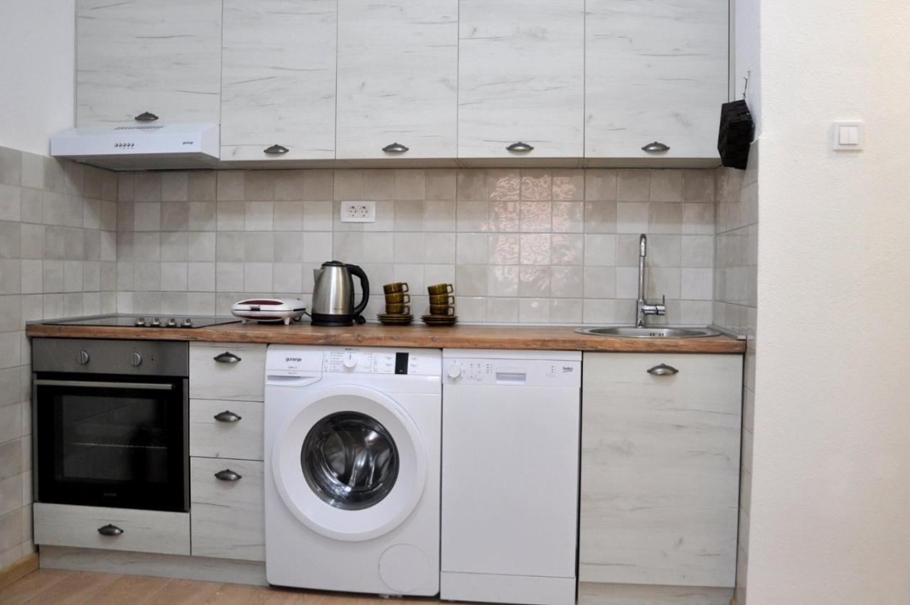 Old Marine House Apartment Tivat Bagian luar foto