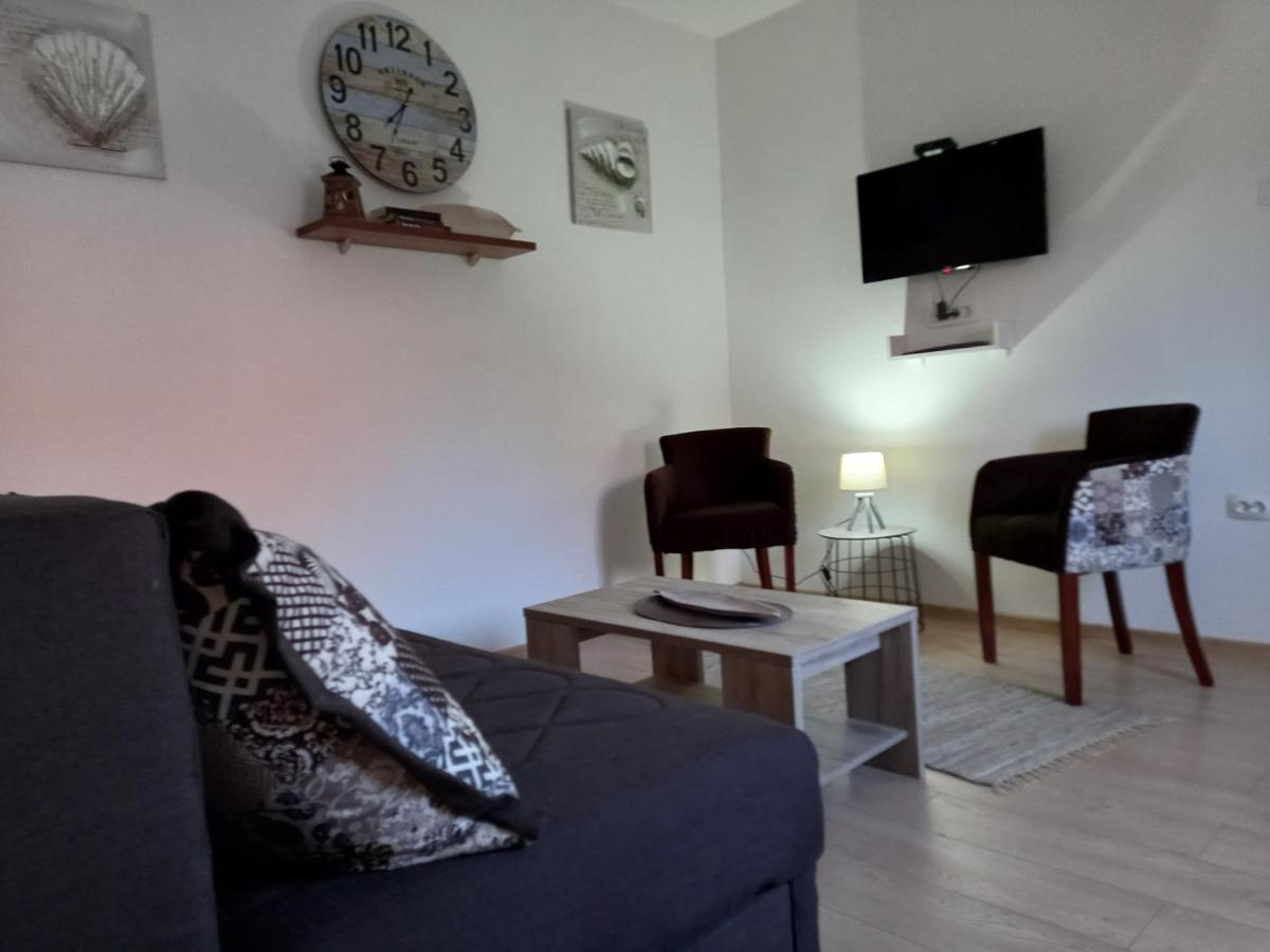 Old Marine House Apartment Tivat Bagian luar foto