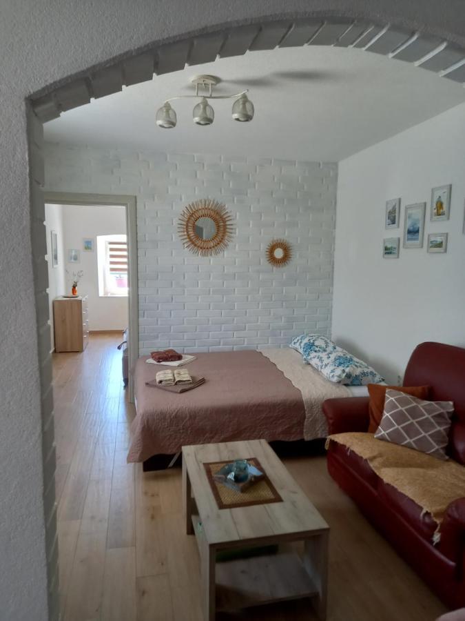 Old Marine House Apartment Tivat Bagian luar foto
