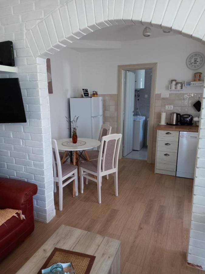 Old Marine House Apartment Tivat Bagian luar foto