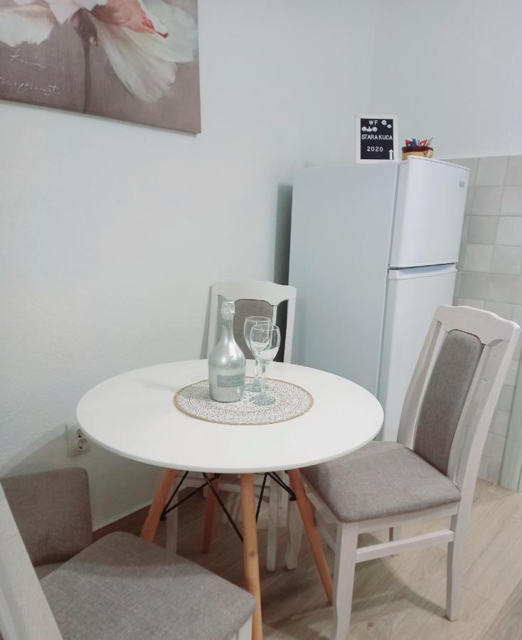 Old Marine House Apartment Tivat Bagian luar foto