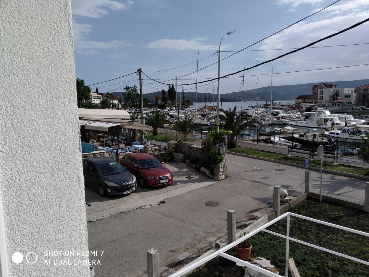 Old Marine House Apartment Tivat Bagian luar foto
